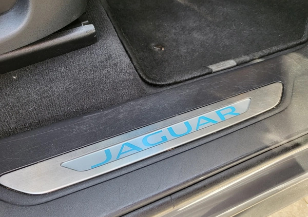 Jaguar F-Pace cena 116990 przebieg: 84000, rok produkcji 2018 z Dynów małe 781